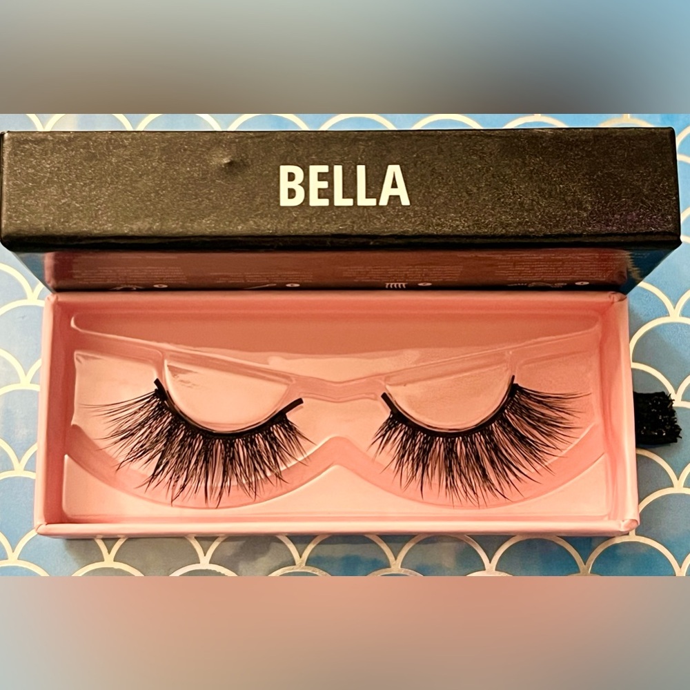 Glamnetic Magnetic “Bella” Lash